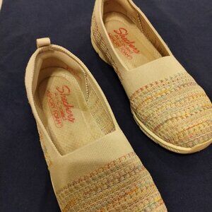 Skechers slip on